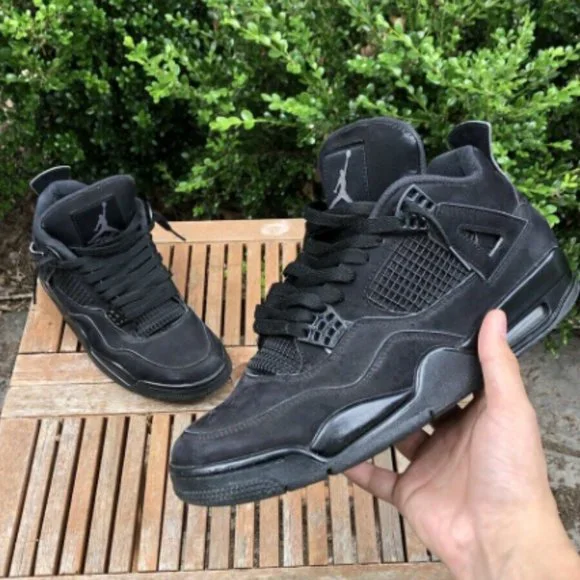 Air Jordan “Black Cat